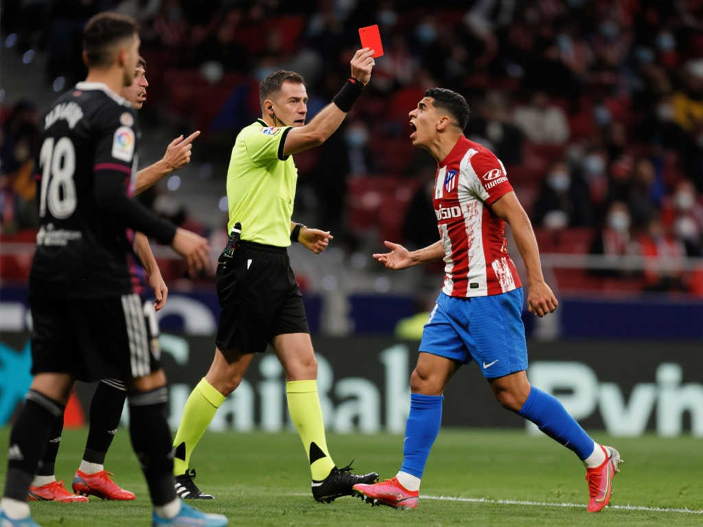 世俱杯的举 世俱杯的举